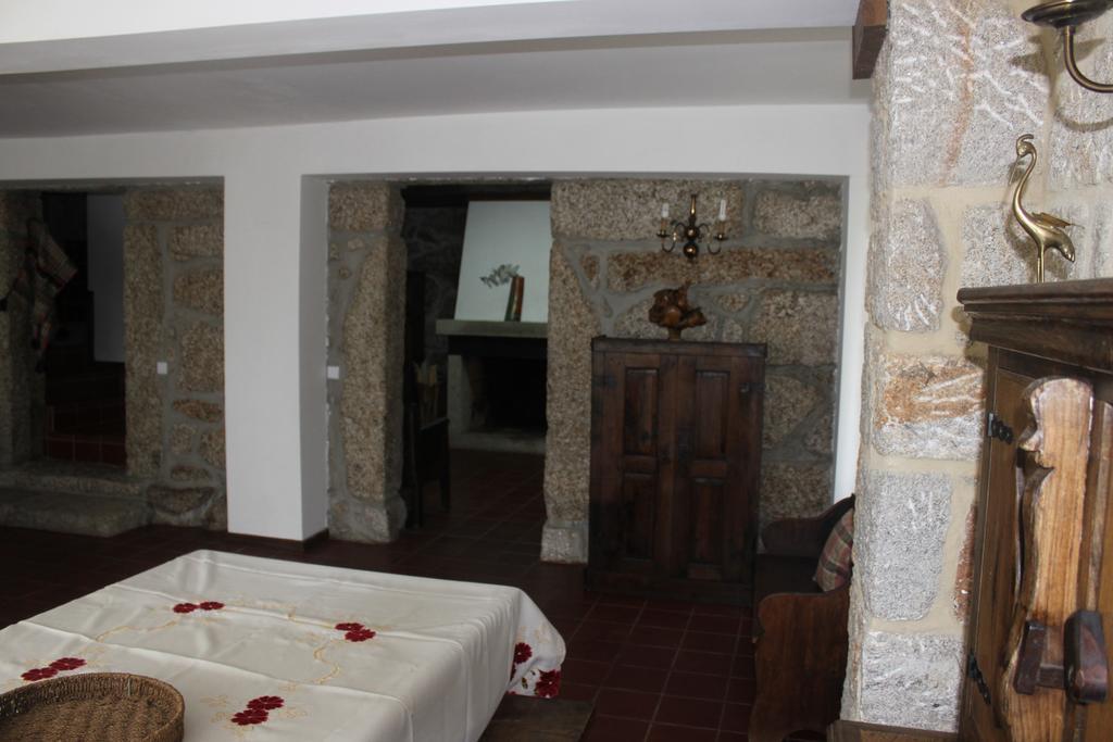 Casas Do Corvo Villa Ventosa  Oda fotoğraf
