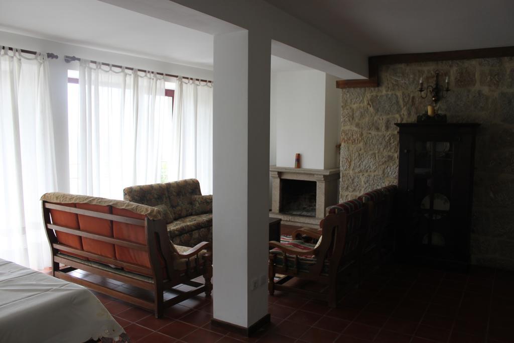 Casas Do Corvo Villa Ventosa  Oda fotoğraf